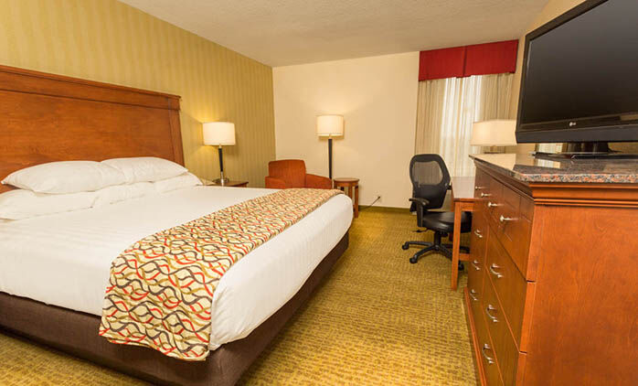 Drury Inn & Suites Marion Bagian luar foto